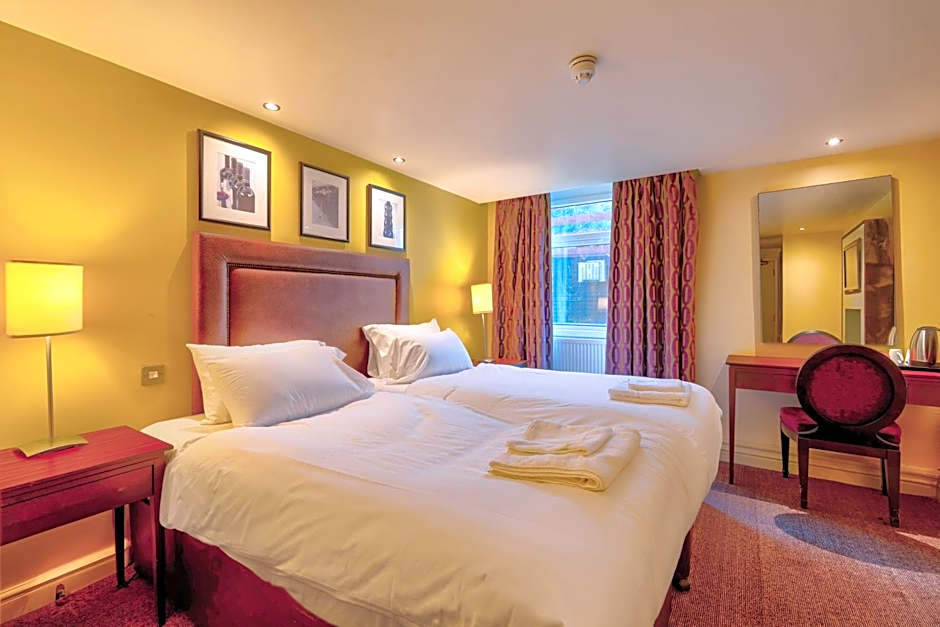 Manchester Airport Stanley Hotel by Belvilla