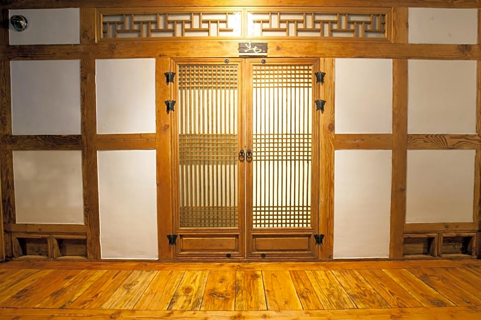 Samlockhon Hanok Guesthouse