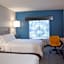 Holiday Inn Express & Suites Overland Park By IHG