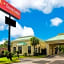Econo Lodge Inn & Suites