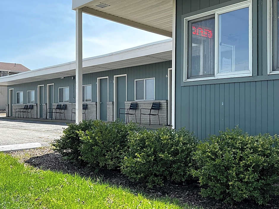 The Cedar Motel