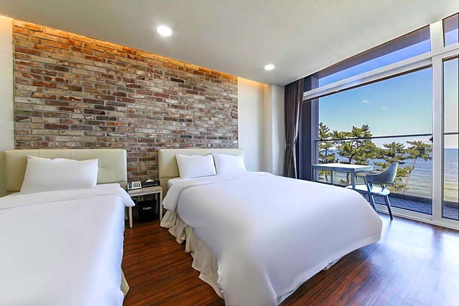 Hotel Cube