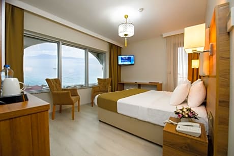 Double Room with Balcony and Panoramic Sea View