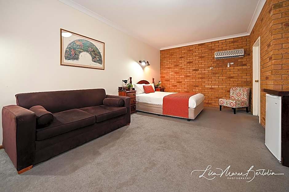 Narrandera Club Motor Inn