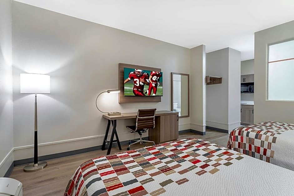Red Roof Inn & Suites Beaumont