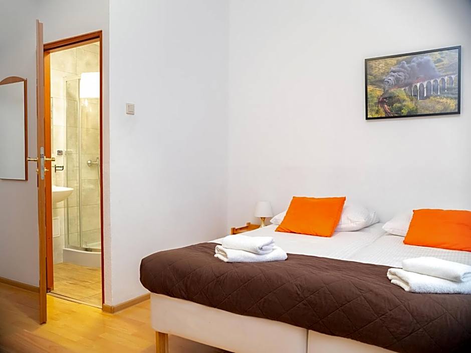 Station Aparthotel