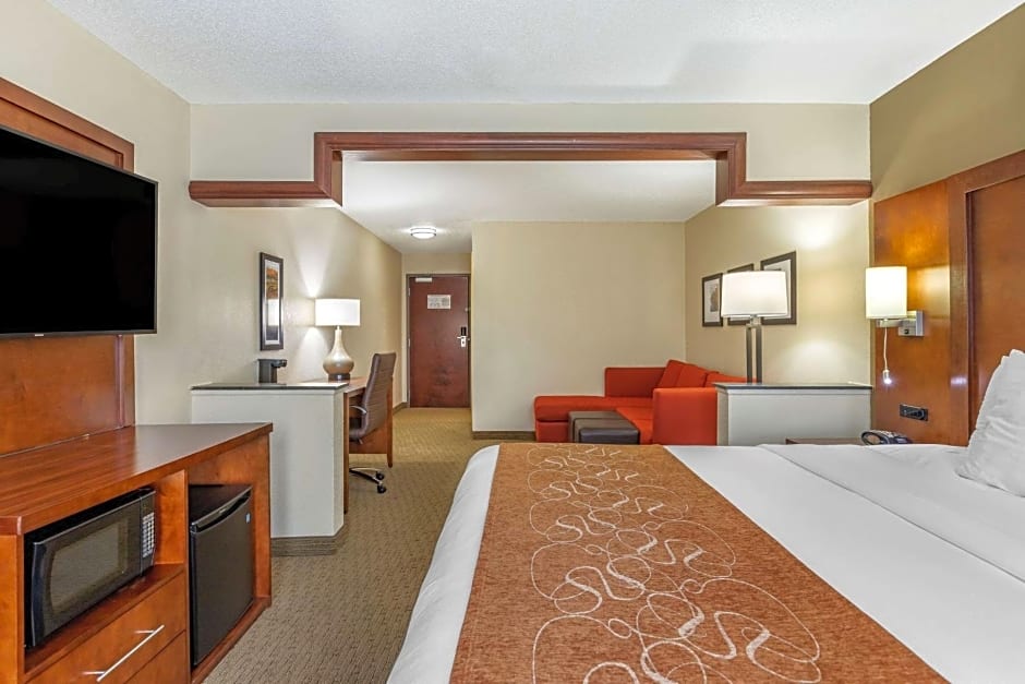 Comfort Suites Grand Rapids North