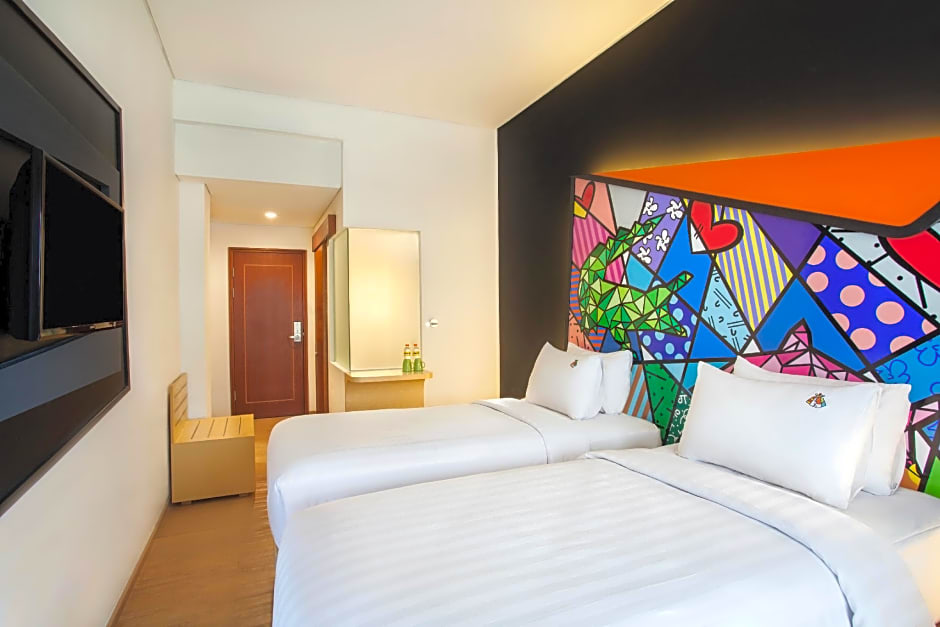 Maxonehotels At Tidar Surabaya