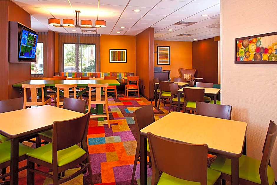 Fairfield Inn & Suites by Marriott Houston Hobby Airport