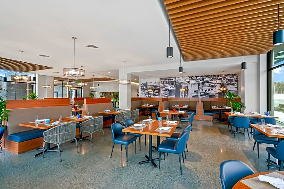 Hotel Indigo Seattle Everett Waterfront Place, an IHG Hotel