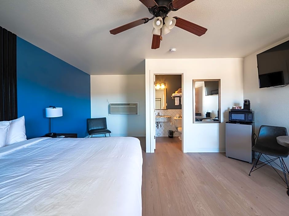 Balanced Rock Inn