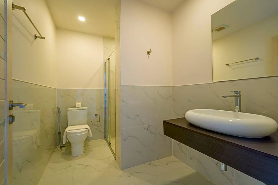 Hill Side Karon Kata Beach Condo