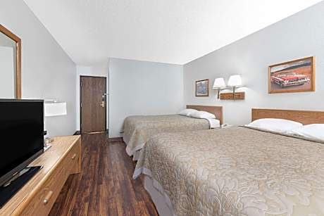 Queen Room with Two Queen Beds - Non-Smoking