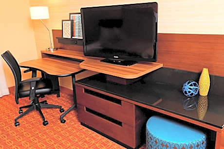 Studio, 1 King Bed with Sofa bed (1 King Bed and 1 Double Sofa Bed)