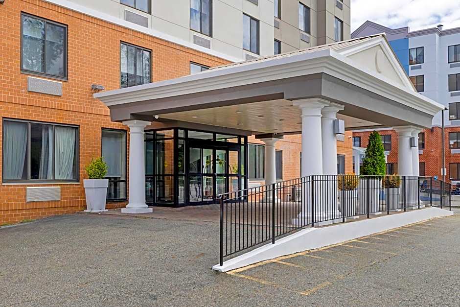 Country Inn & Suites By Radisson Staten Island NY