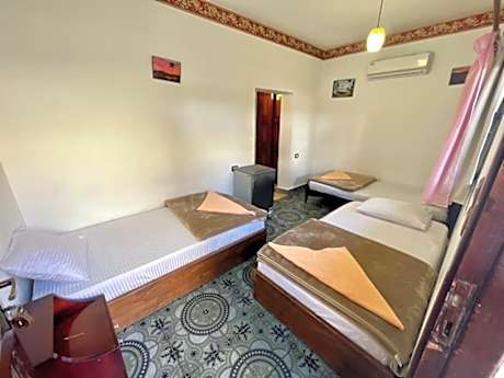 Triple Room with Private Bathroom