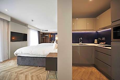 Family Grande Studio