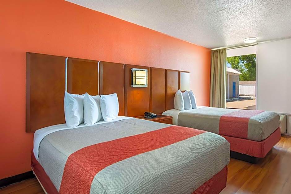 Motel 6-Van Buren, AR I- 40