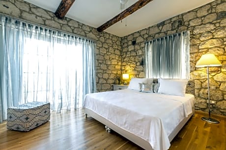 Deluxe Double or Twin Room with Private Garden 
