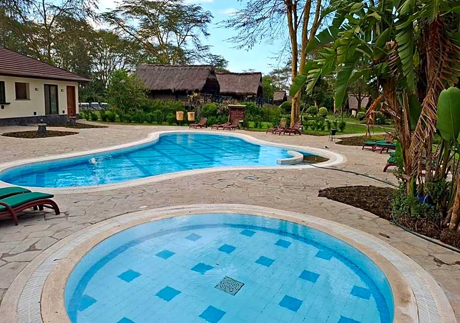 Sweetwaters Serena Camp