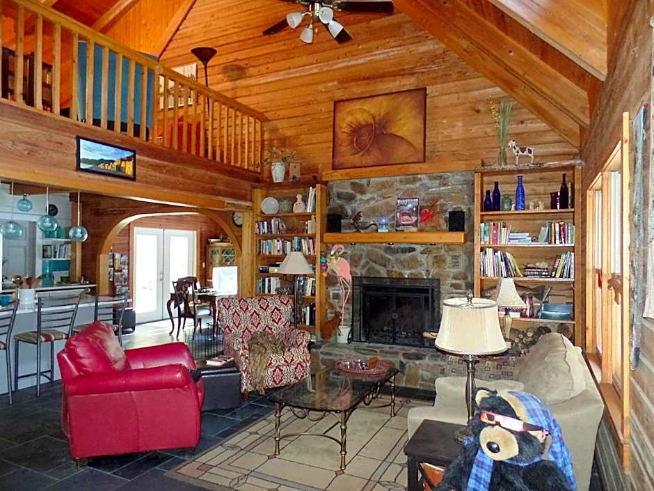 Creekside Paradise Bed and Breakfast