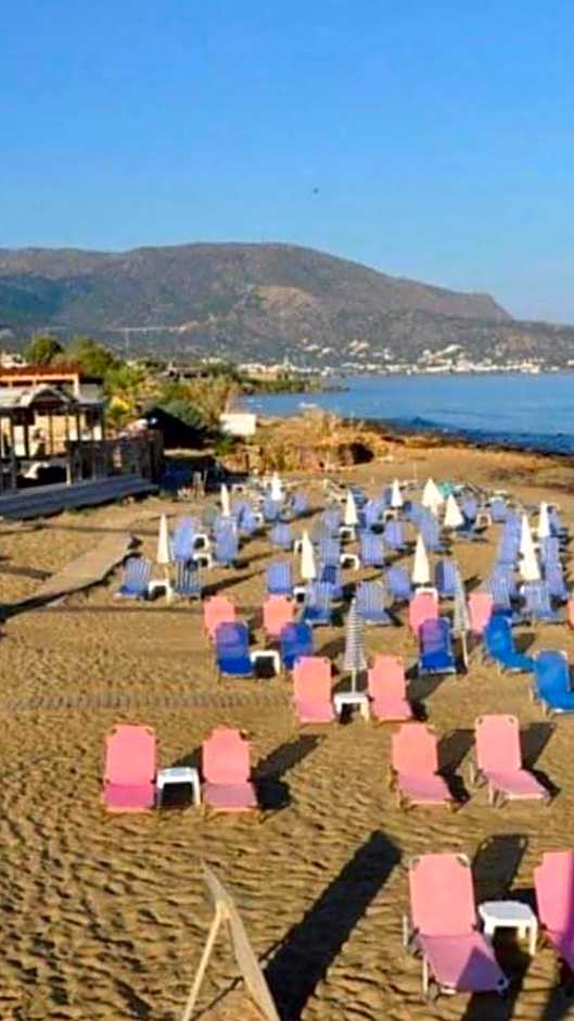 Heaven Studios & Apartments