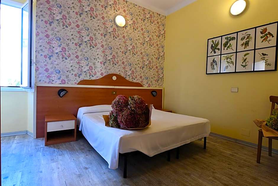 Hotel Villa Maria & Apartment