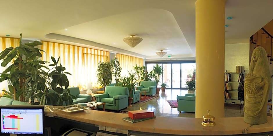 Hotel Torresi