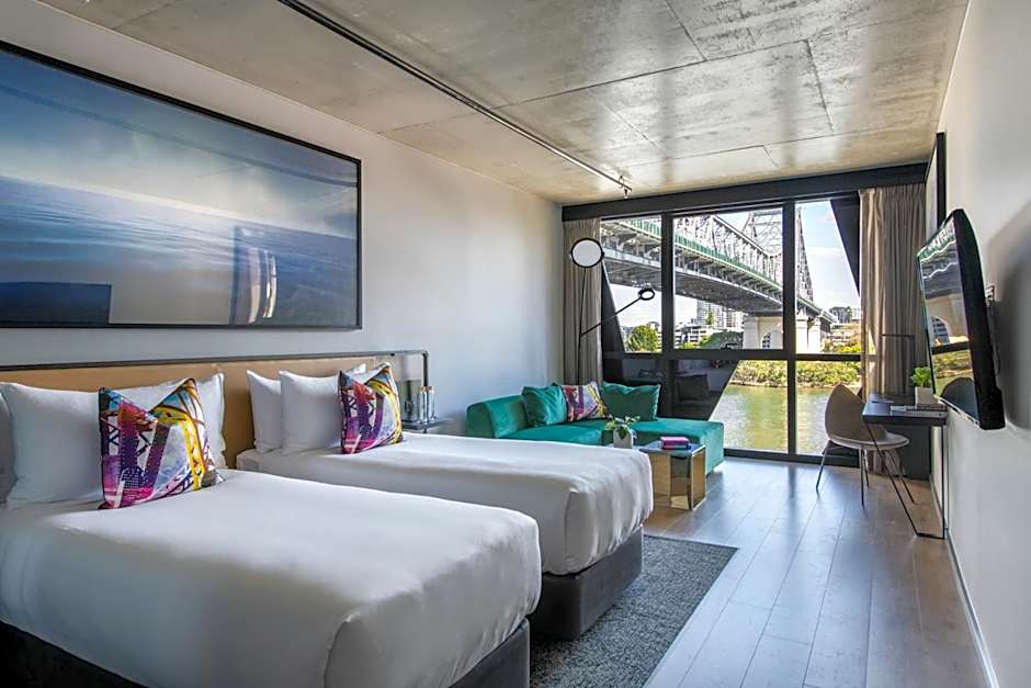 Crystalbrook Vincent