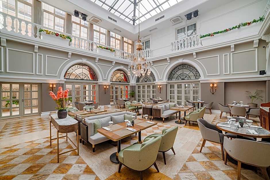 The Arkin Colony Hotel