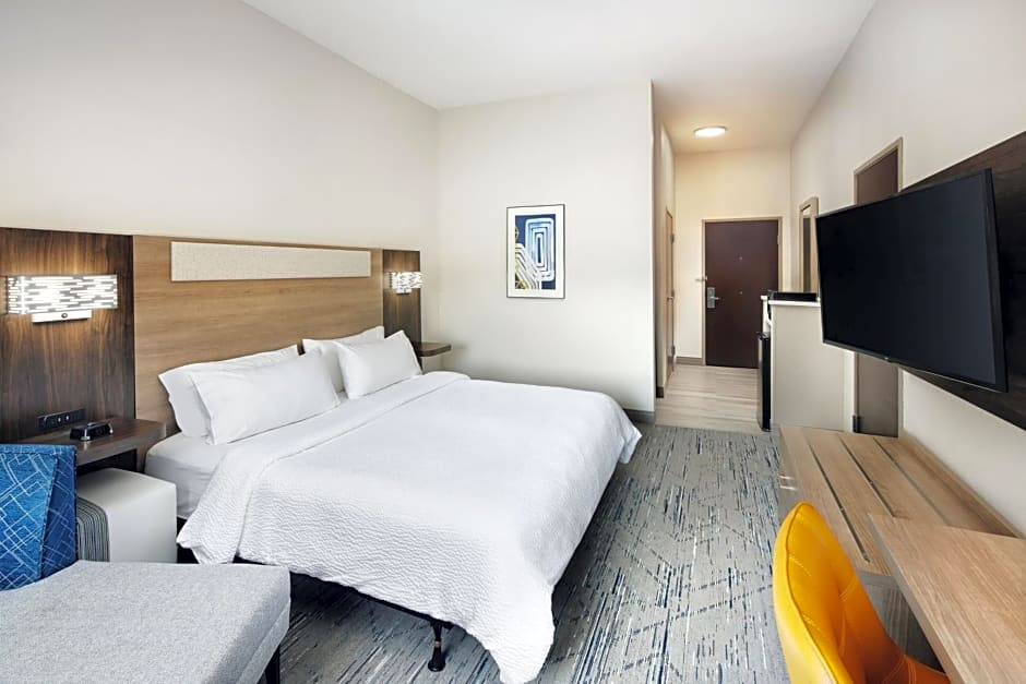 Holiday Inn Express & Suites Bridgeport By IHG