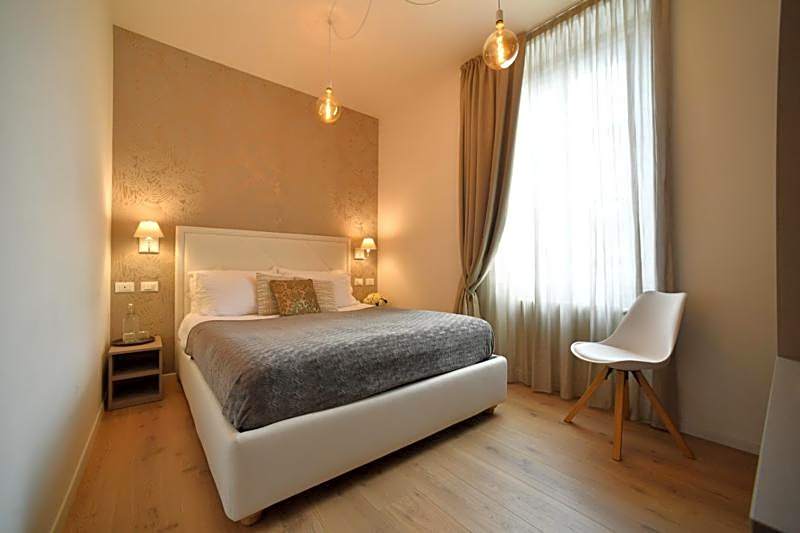 Lainez Rooms & Suites