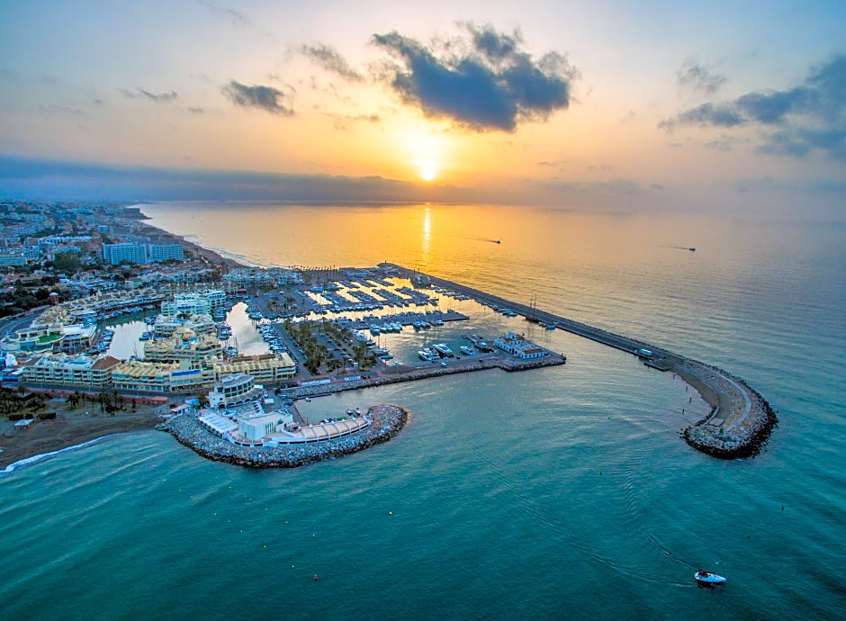 Puerto Marina Beach & Golf