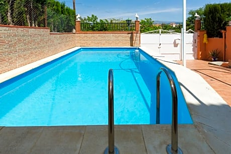 B&B Habitaciones Iraizas con piscina