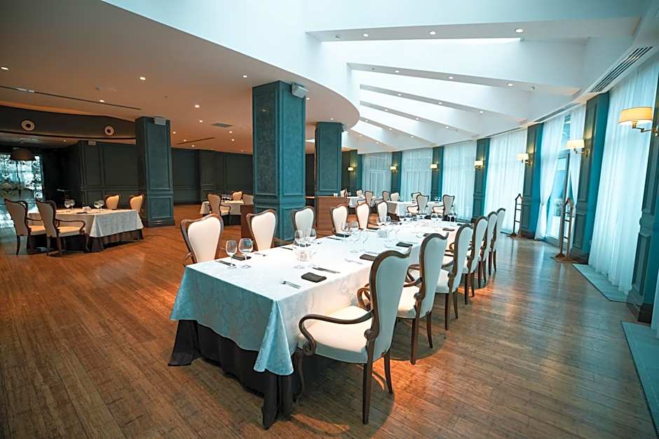 FLY INN BAKU