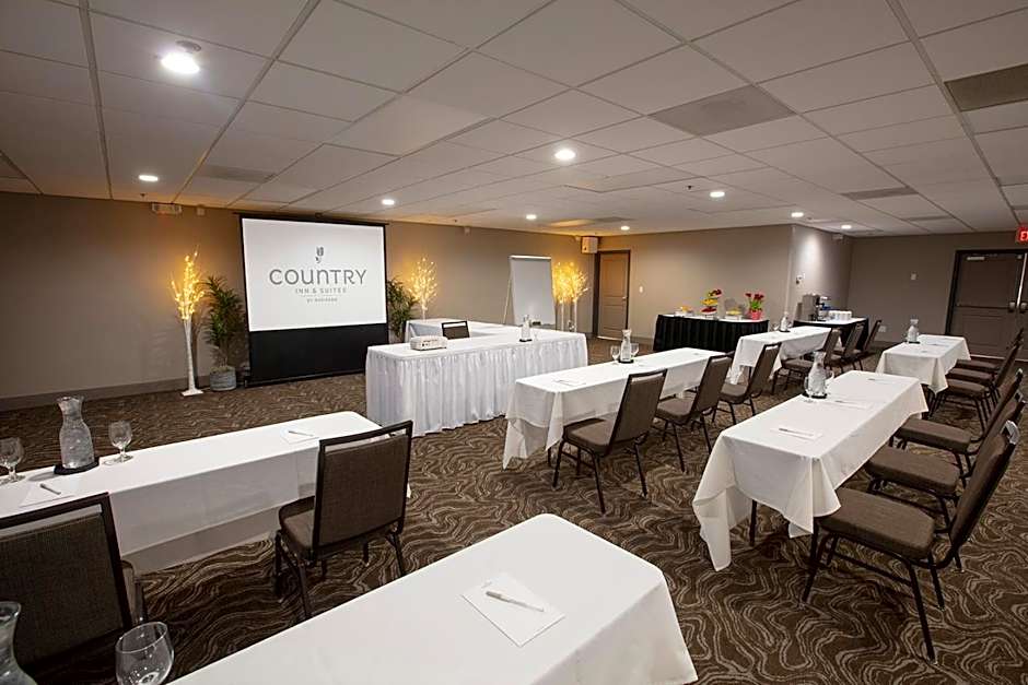 Country Inn & Suites by Radisson, Fargo, ND