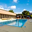 Clarion Inn & Suites Russellville I-40