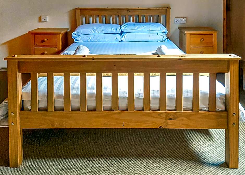 Pantglas Hall Lodges