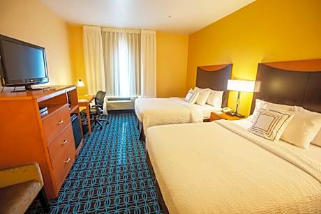 Queen Room with Two Queen Beds - Hearing Accessible