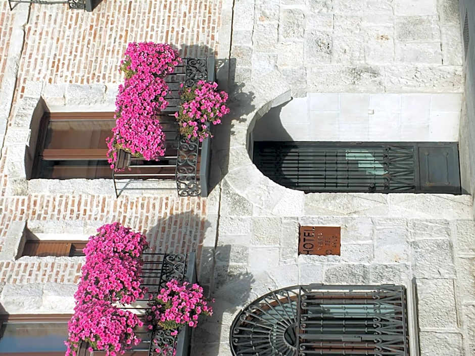 Hotel Puerta del Arco
