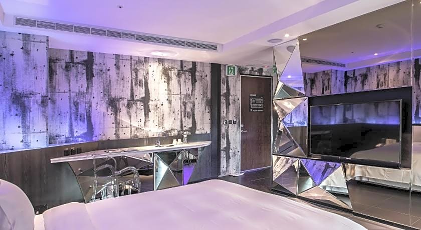 All-Ur Chain Boutique Motel