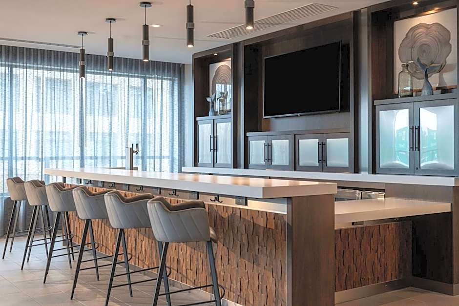 Fairfield by Marriott Inn & Suites Boston Medford