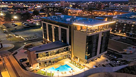 Hotel Indigo - Columbus at Riverfront Place, an IHG Hotel