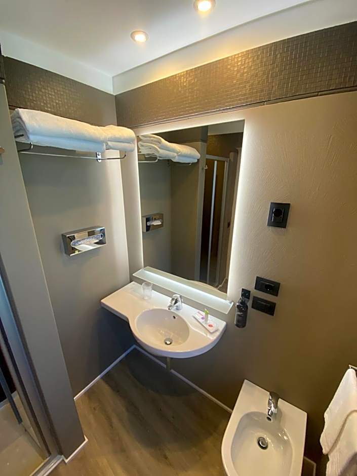 Green Park Hotel