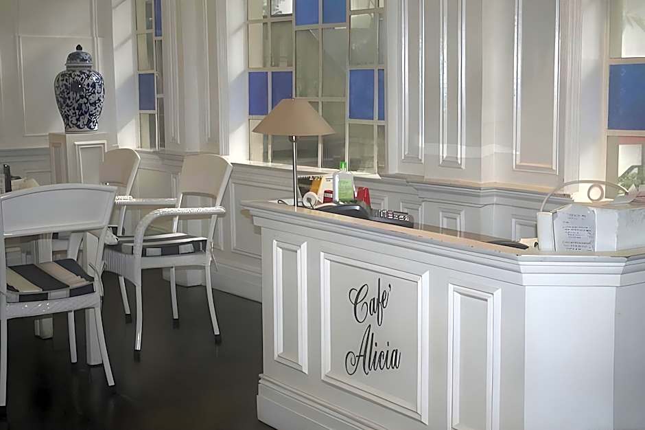 Orchid Garden Suites