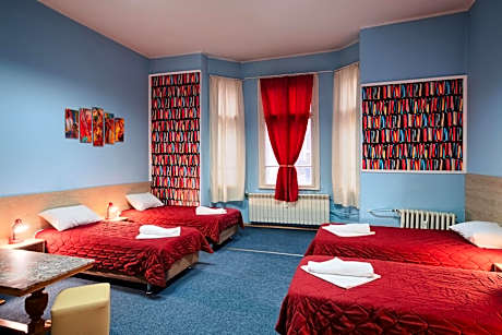 Quadruple Room with Shared Bathroom