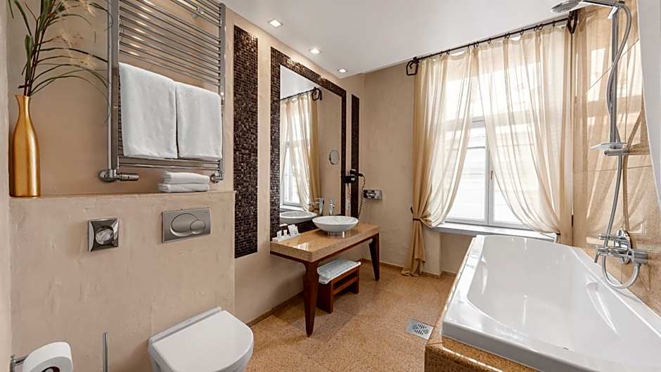 Rixwell Collection Savoy Boutique Hotel