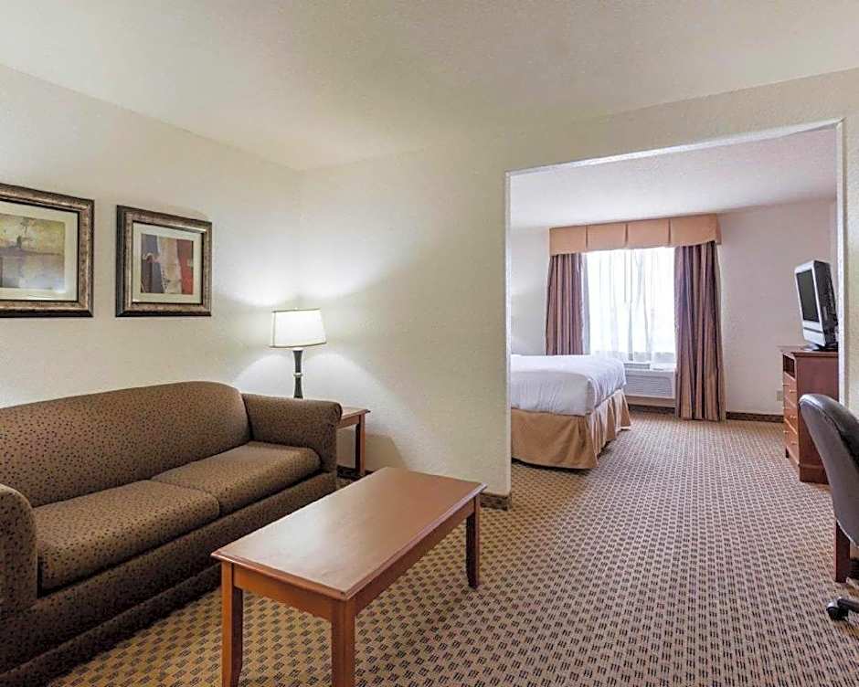 Quality Suites