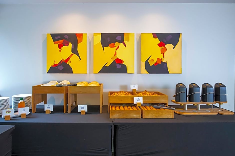 Holiday Inn Express Northampton - South By IHG