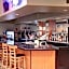 Comfort Inn & Suites Oakland